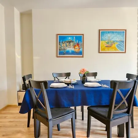 Comfort In Center * Warna